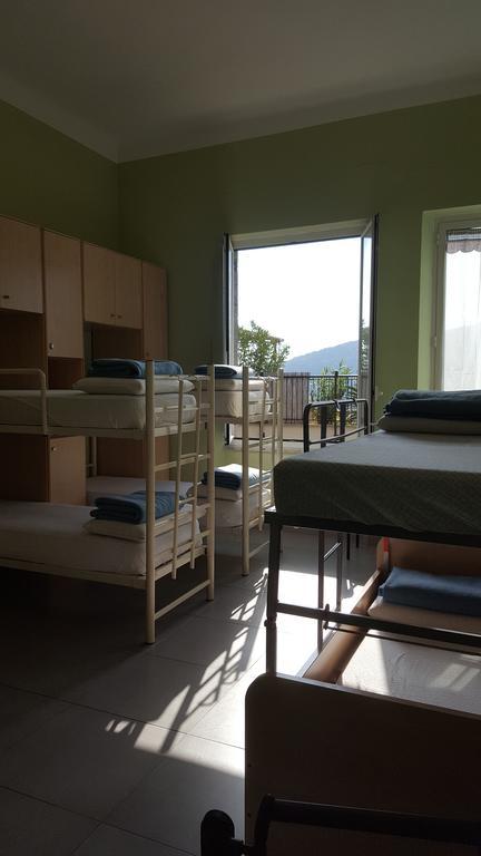 Ostello Porto Venere Екстер'єр фото